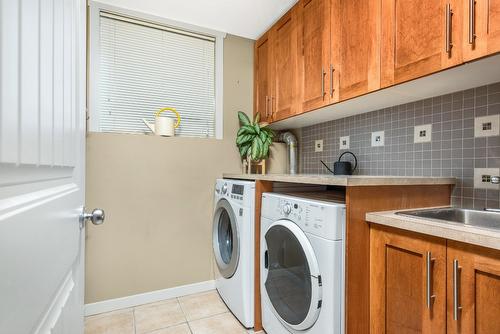 4979 Windsong Crescent, Kelowna, BC - Indoor Photo Showing Laundry Room