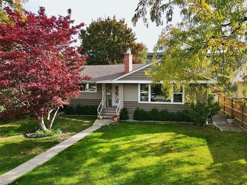 1945 Bowes Street, Kelowna, BC - Outdoor With Facade