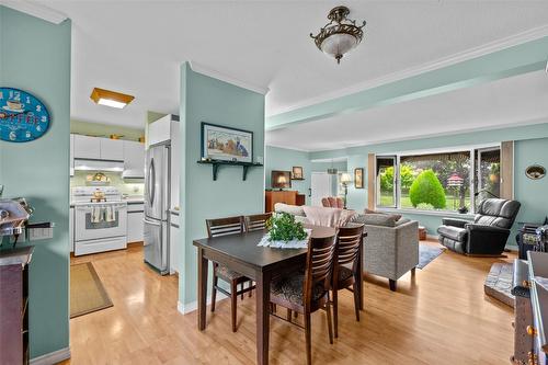 457 Valley Road, Kelowna, BC - Indoor Photo Showing Dining Room