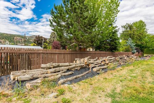 457 Valley Road, Kelowna, BC - Outdoor