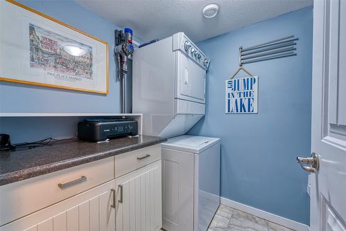 431-6987 Terazona Drive, Kelowna, BC - Indoor Photo Showing Laundry Room