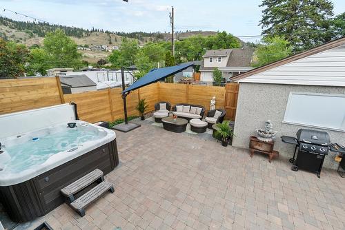 845 Richter Street, Kelowna, BC - Outdoor With Exterior