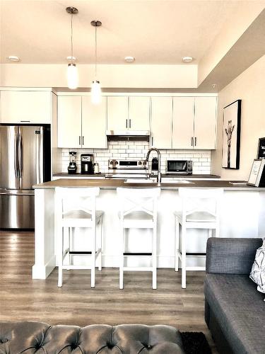 402-1215 St. Paul Street, Kelowna, BC - Indoor Photo Showing Bedroom