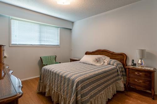 145 Bach Road, Kelowna, BC - Indoor Photo Showing Bedroom