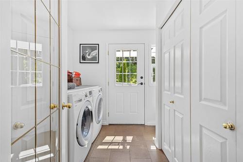 8765 Forsberg Road, Vernon, BC - Indoor Photo Showing Laundry Room