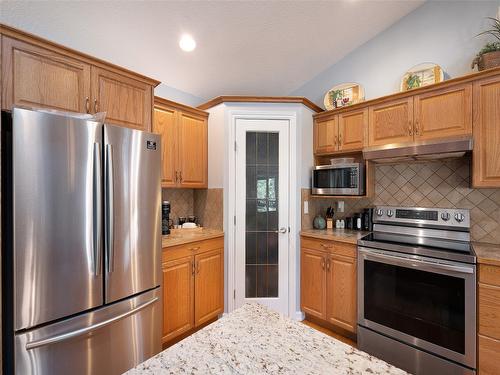 98 Morninngside Drive, Vernon, BC - Indoor Photo Showing Kitchen