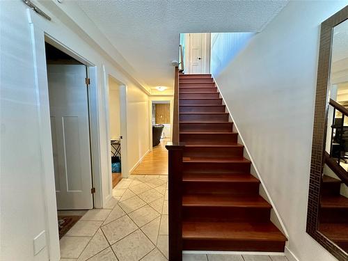 523 Stonor Street, Summerland, BC - Indoor Photo Showing Bedroom