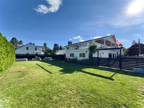 523 Stonor Street, Summerland, BC - Outdoor