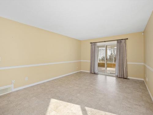 71-1101 Cameron Avenue, Kelowna, BC - Indoor Photo Showing Other Room