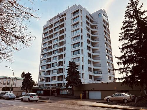 807-737 Leon Avenue, Kelowna, BC - Outdoor With Balcony With Facade