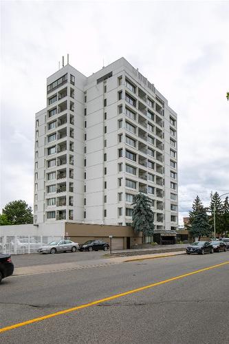 807-737 Leon Avenue, Kelowna, BC - Outdoor With Balcony With Facade