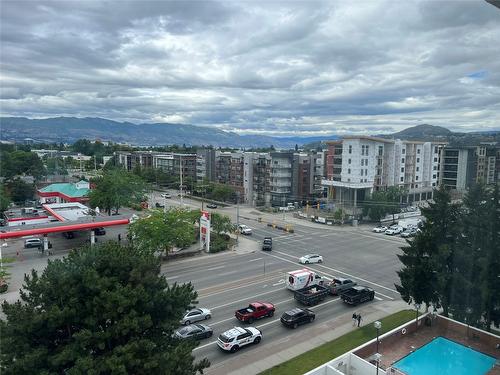 807-737 Leon Avenue, Kelowna, BC - Outdoor With View