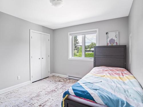 Chambre Ã Â coucher - 1095 19E Avenue, Laval (Laval-Ouest), QC - Indoor Photo Showing Bedroom