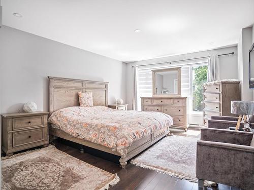 Chambre Ã  coucher principale - 1095 19E Avenue, Laval (Laval-Ouest), QC - Indoor Photo Showing Bedroom