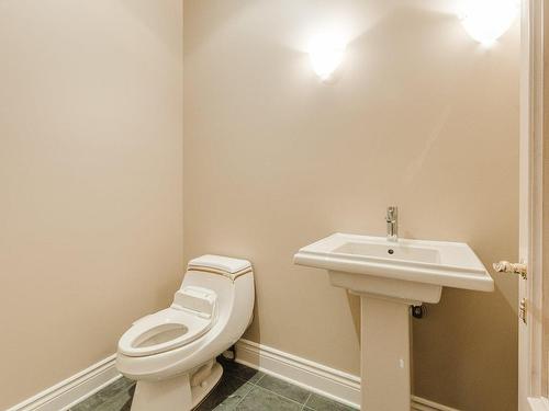 Salle d'eau - 334 Rue James-Shaw, Beaconsfield, QC - Indoor Photo Showing Bathroom