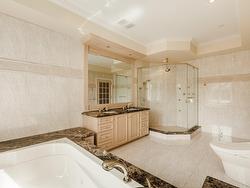 Ensuite bathroom - 