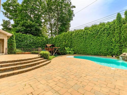 Terrasse - 334 Rue James-Shaw, Beaconsfield, QC - Outdoor With In Ground Pool