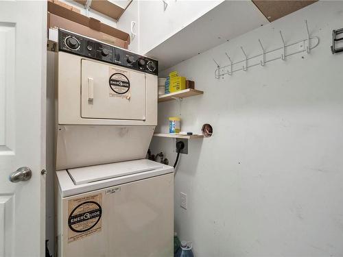 16-522 Dogwood St South, Campbell River, BC - Indoor Photo Showing Laundry Room