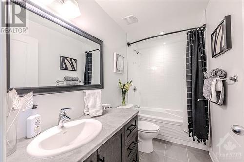 Guest Bath - 519 Kilspindie Ridge, Ottawa, ON - Indoor Photo Showing Bathroom