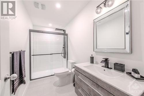 4 full bathroom in lower level with walk in shower and full body shower fixture. - 519 Kilspindie Ridge, Ottawa, ON - Indoor Photo Showing Bathroom