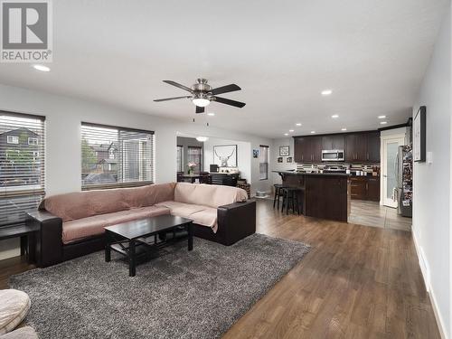 7678 Stillwater Crescent, Prince George, BC - Indoor Photo Showing Living Room