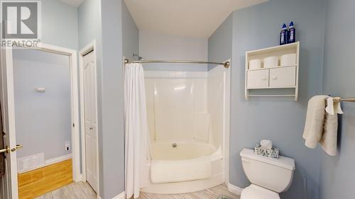 9885 73 Avenue, Fort St. John, BC - Indoor Photo Showing Bathroom