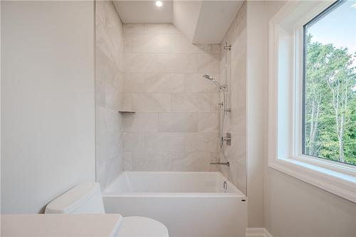 2423 Raymore Drive, Burlington, ON - Indoor Photo Showing Bathroom