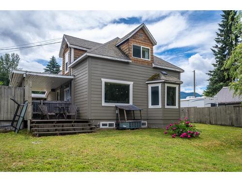 1887 Kootenay Lane, Fruitvale, BC - Outdoor With Deck Patio Veranda