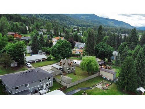 1887 Kootenay Lane, Fruitvale, BC - Outdoor With View