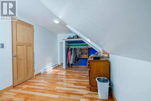 1887 Kootenay Lane, Fruitvale, BC - Indoor Photo Showing Other Room