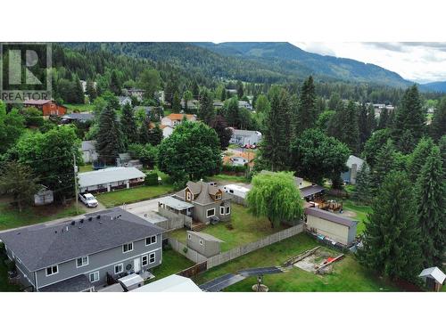 1887 Kootenay Lane, Fruitvale, BC - Outdoor With View