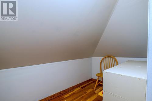 1887 Kootenay Lane, Fruitvale, BC - Indoor Photo Showing Other Room