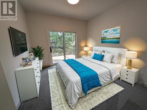 7078 White Tail Lane, Radium Hot Springs, BC - Indoor Photo Showing Bedroom