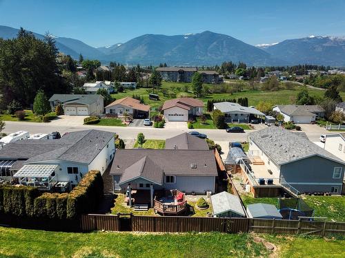 1012 11Th Avenue N, Creston, BC - Outdoor With View