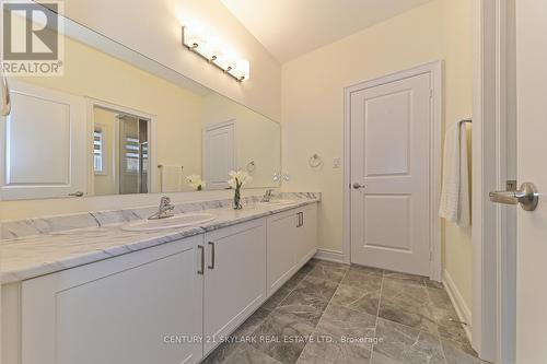 2404 Edward Leaver Trail, Oakville, ON - Indoor Photo Showing Bathroom