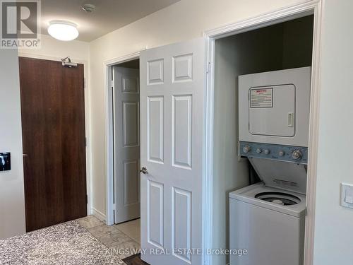 1102 - 339 Rathburn Road W, Mississauga, ON - Indoor Photo Showing Laundry Room