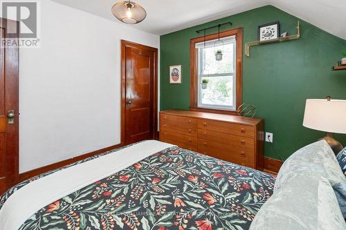 24 Ellen Street, Brampton, ON - Indoor Photo Showing Bedroom