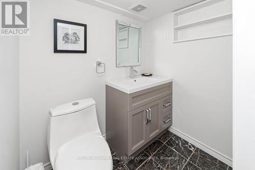 24 Ellen Street, Brampton, ON - Indoor Photo Showing Bathroom