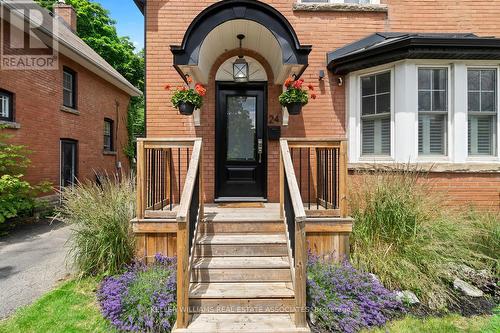 24 Ellen Street, Brampton, ON - Outdoor