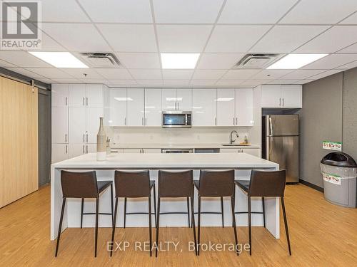 314 - 60 Southport Street, Toronto, ON - Indoor Photo Showing Kitchen