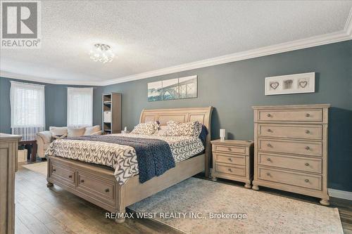 20 Iris Crescent, Brampton, ON - Indoor Photo Showing Bedroom