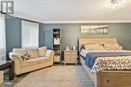 20 Iris Crescent, Brampton, ON - Indoor Photo Showing Bedroom