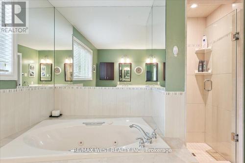 20 Iris Crescent, Brampton, ON - Indoor Photo Showing Bathroom