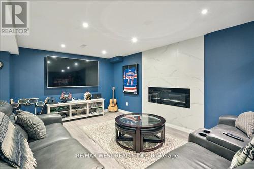 20 Iris Crescent, Brampton (Snelgrove), ON - Indoor With Fireplace