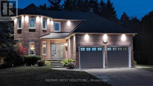 20 Iris Crescent, Brampton (Snelgrove), ON - Outdoor With Facade