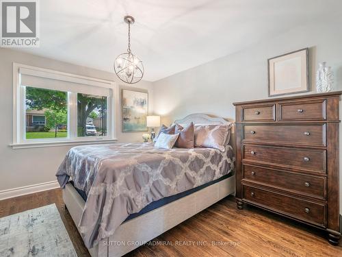 54 Exbury Road, Toronto, ON - Indoor Photo Showing Bedroom