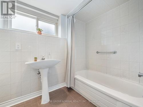 54 Exbury Road, Toronto, ON - Indoor Photo Showing Bathroom