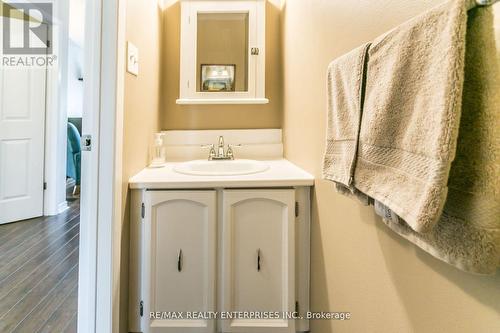 6969 Pamplona Mews, Mississauga, ON - Indoor Photo Showing Bathroom