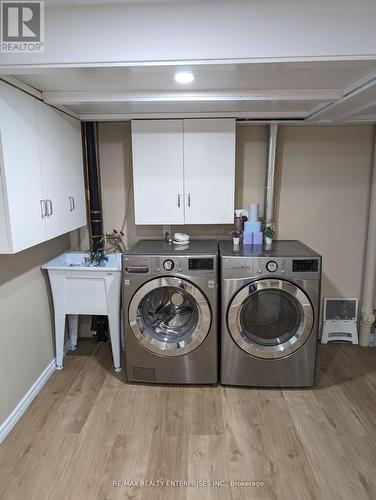 6969 Pamplona Mews, Mississauga, ON - Indoor Photo Showing Laundry Room