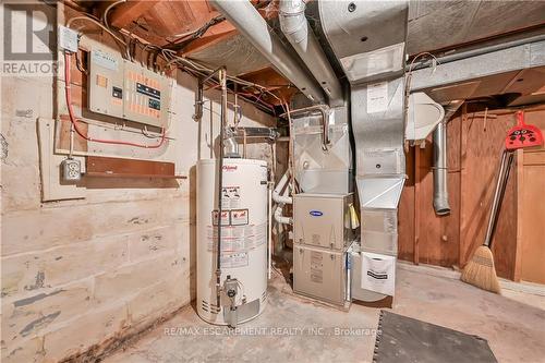 160 East 16Th Street, Hamilton, ON - Indoor Photo Showing Basement